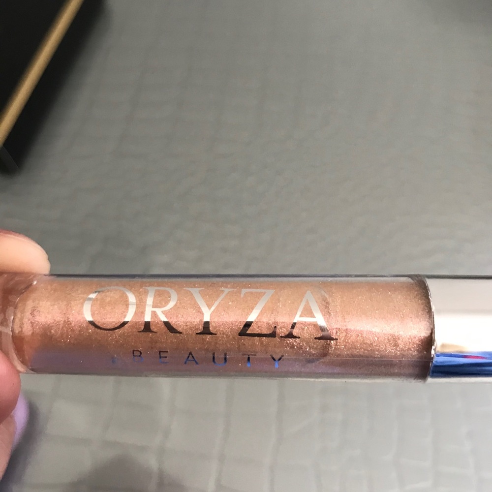 Oryza beauty lip gloss